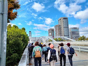 秋の歩こう会 ～秋の大川沿いに庭園と商店街を楽しみましょう～